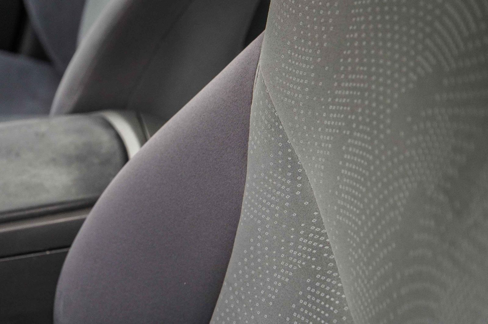 Thumbnail: 2012 Toyota Prius v - 18