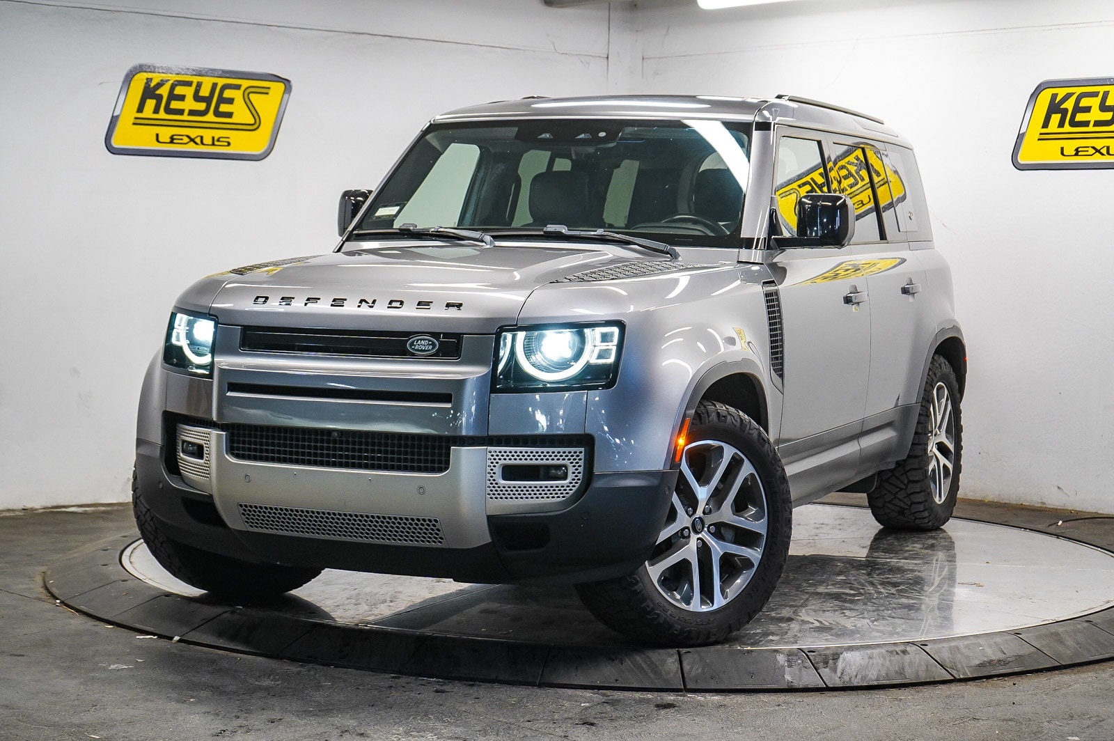2020 Land Rover Defender  -
                  Van Nuys, CA