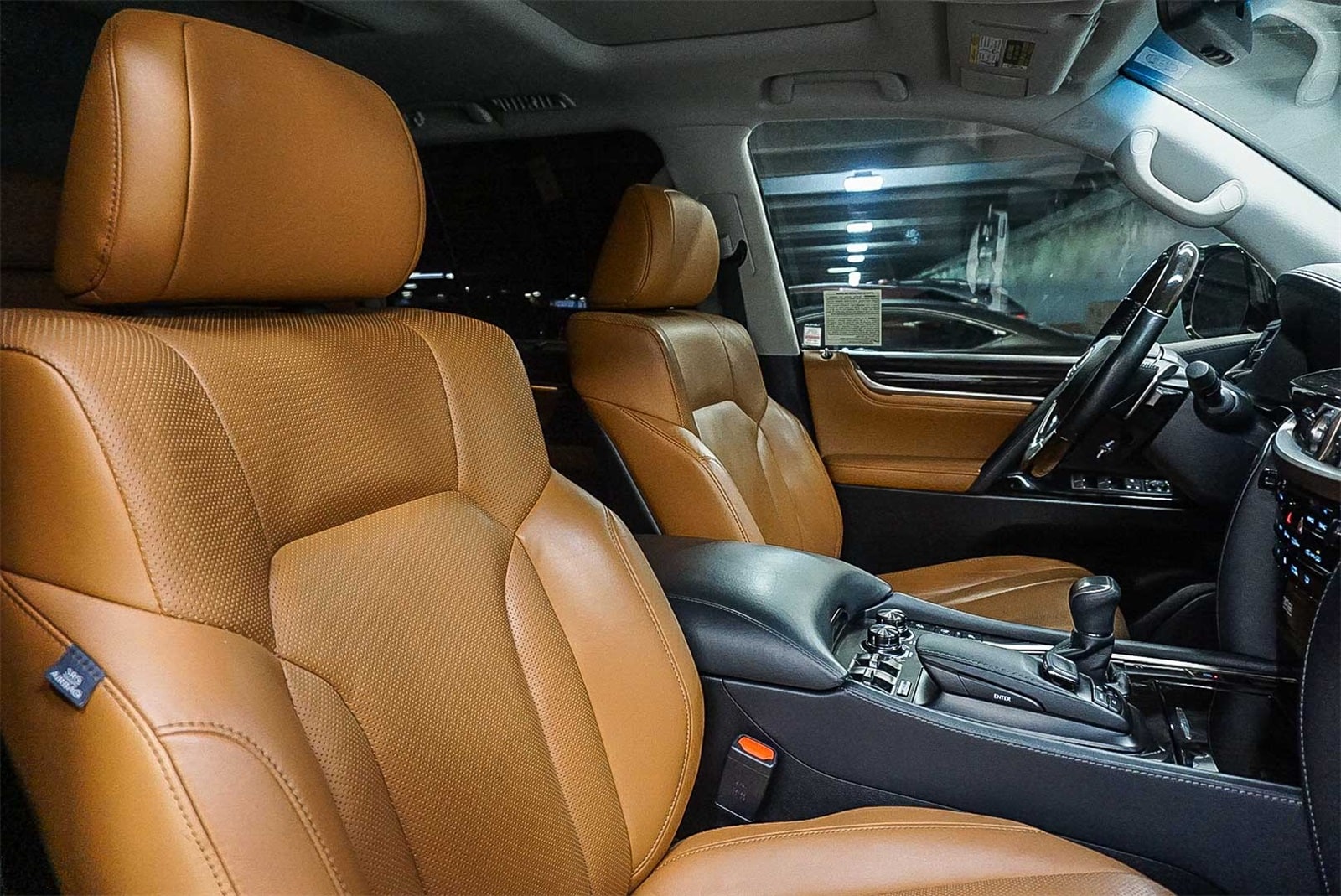 Thumbnail: 2021 Lexus LX - 17