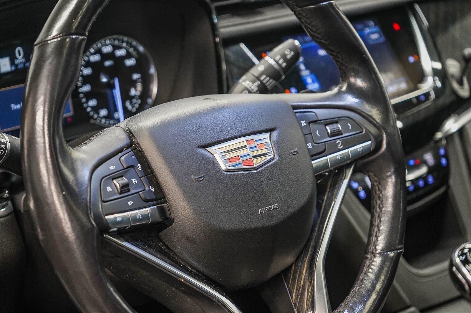 Thumbnail: 2020 Cadillac XT6 - 21