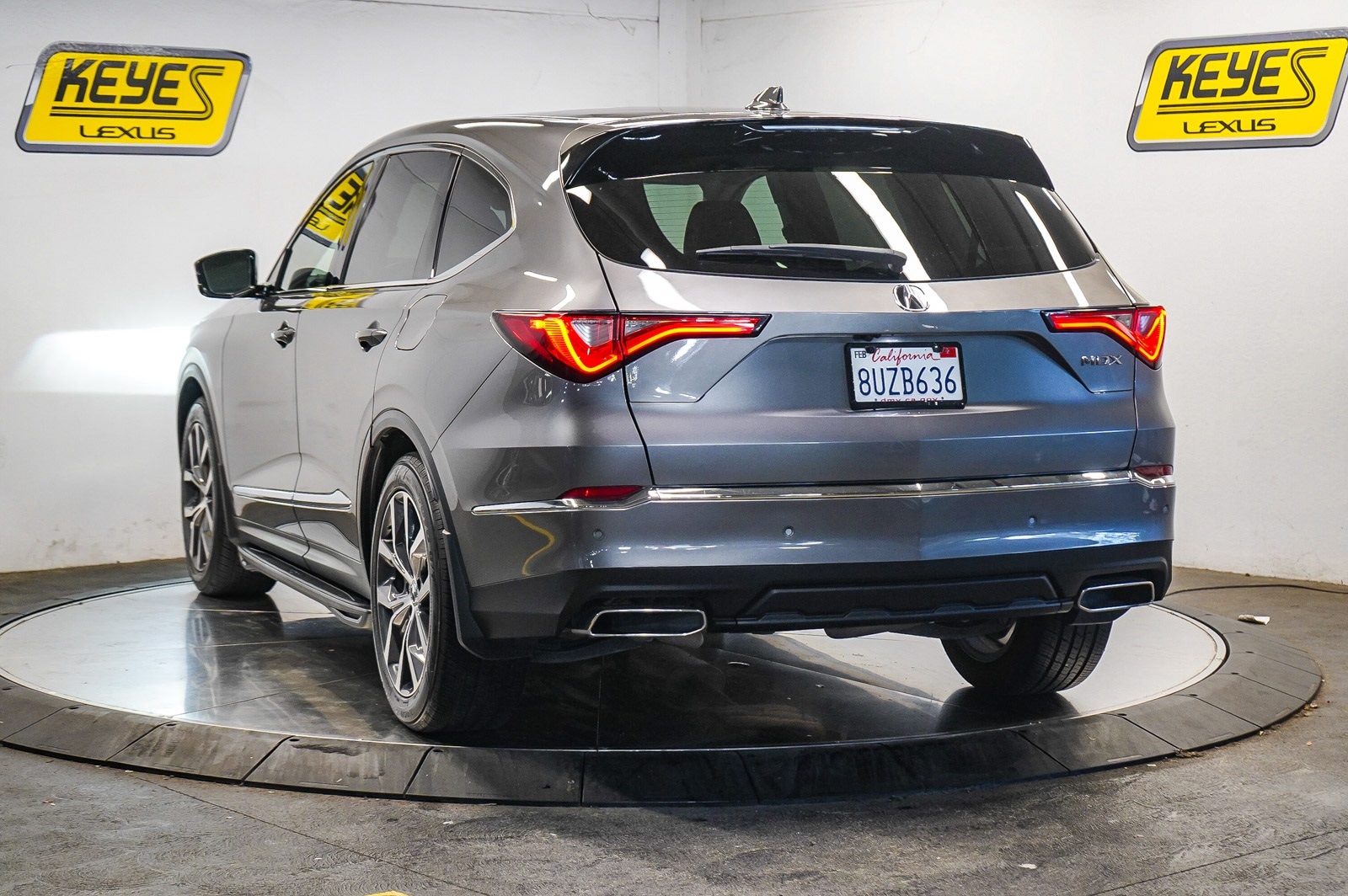 Thumbnail: 2022 Acura MDX - 2