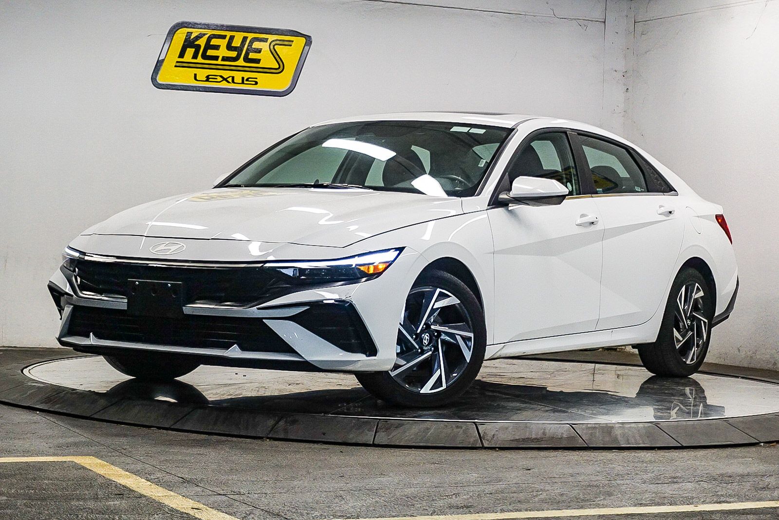 2025 Hyundai Elantra SEL -
                  Van Nuys, CA