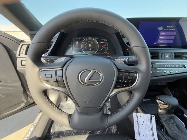 Thumbnail: 2025 Lexus ES - 21