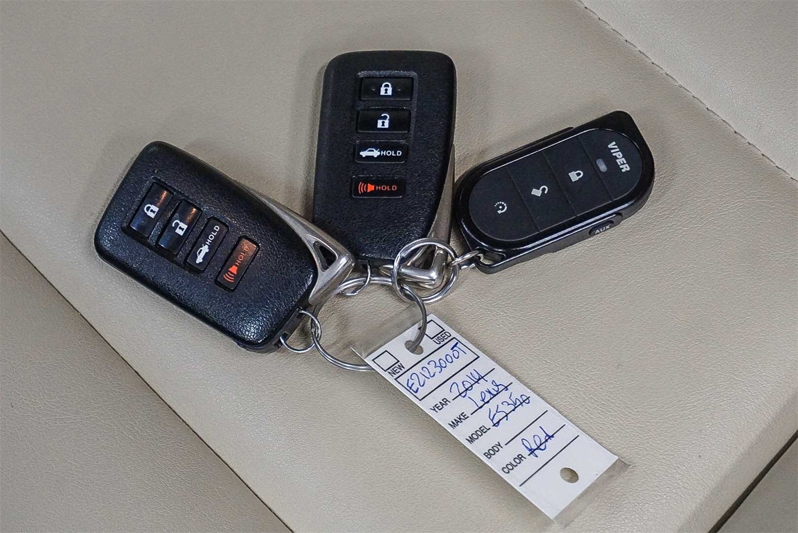 Thumbnail: 2014 Lexus ES - 20