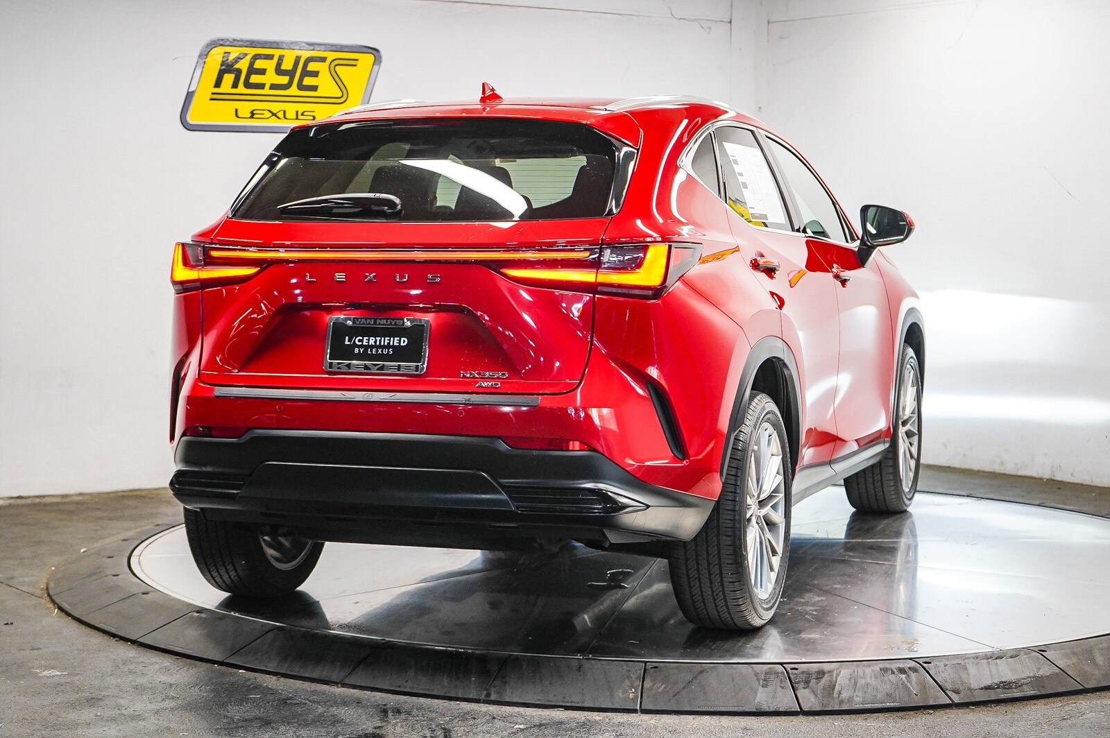 2024 Lexus NX 350 Luxury photo 4