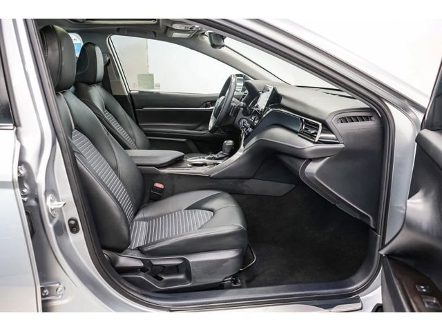 2024 Toyota Camry SE 17
