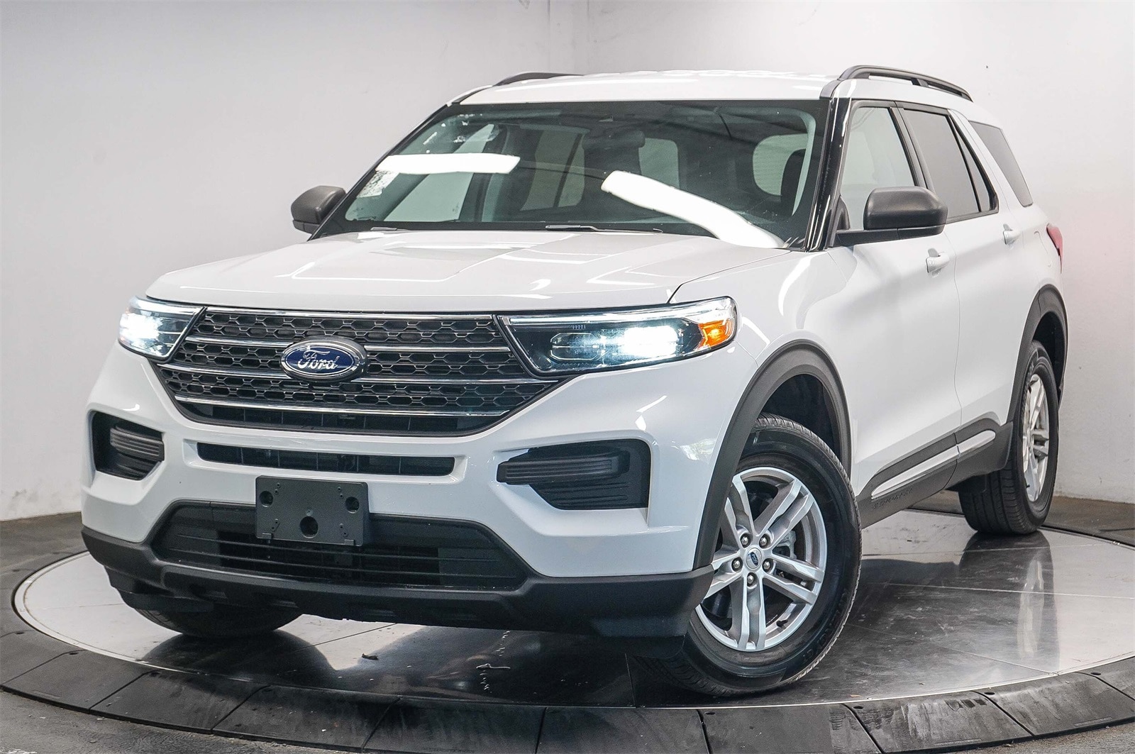 Thumbnail: 2022 Ford Explorer - 1