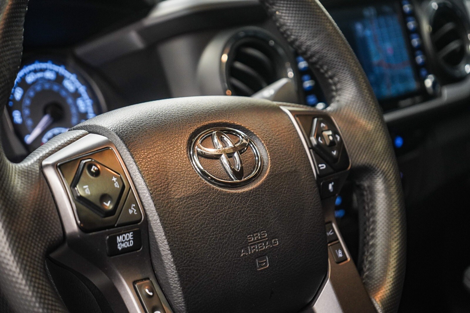 Thumbnail: 2022 Toyota Tacoma - 21