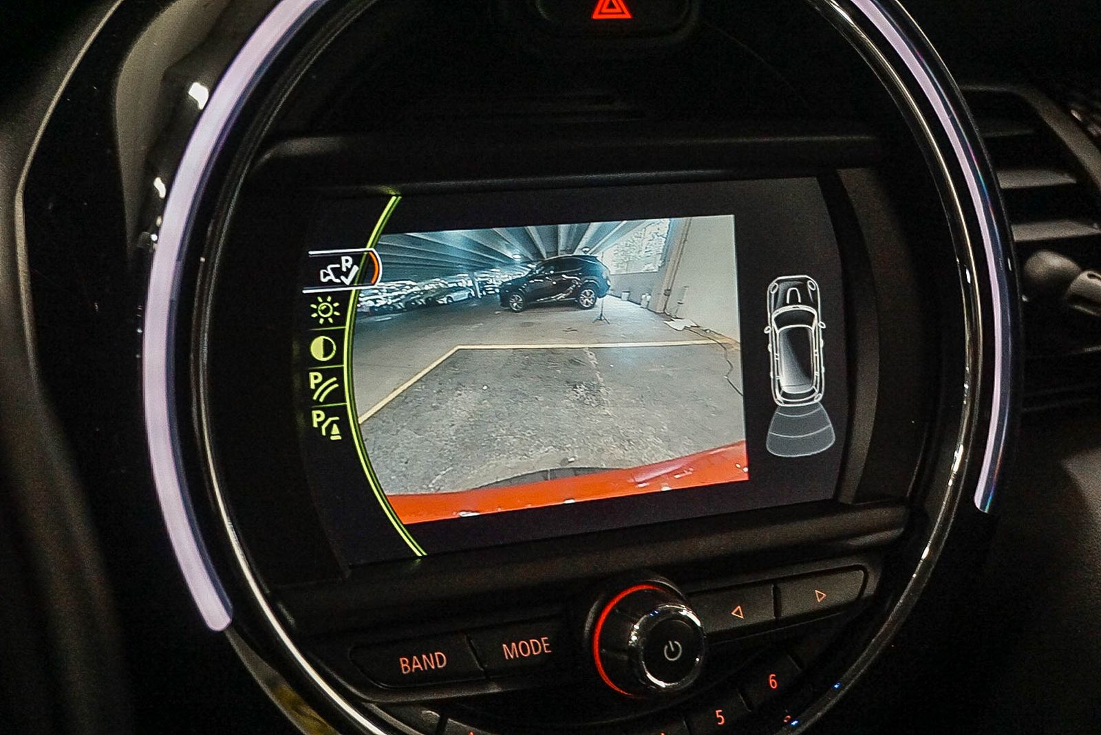 Thumbnail: 2016 MINI Cooper Hardtop - 23