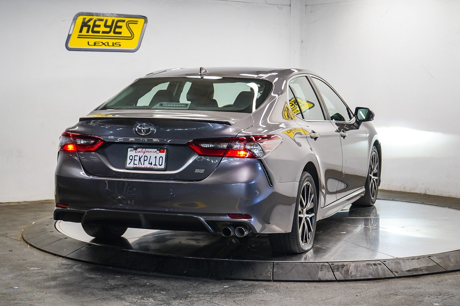 Thumbnail: 2023 Toyota Camry - 4