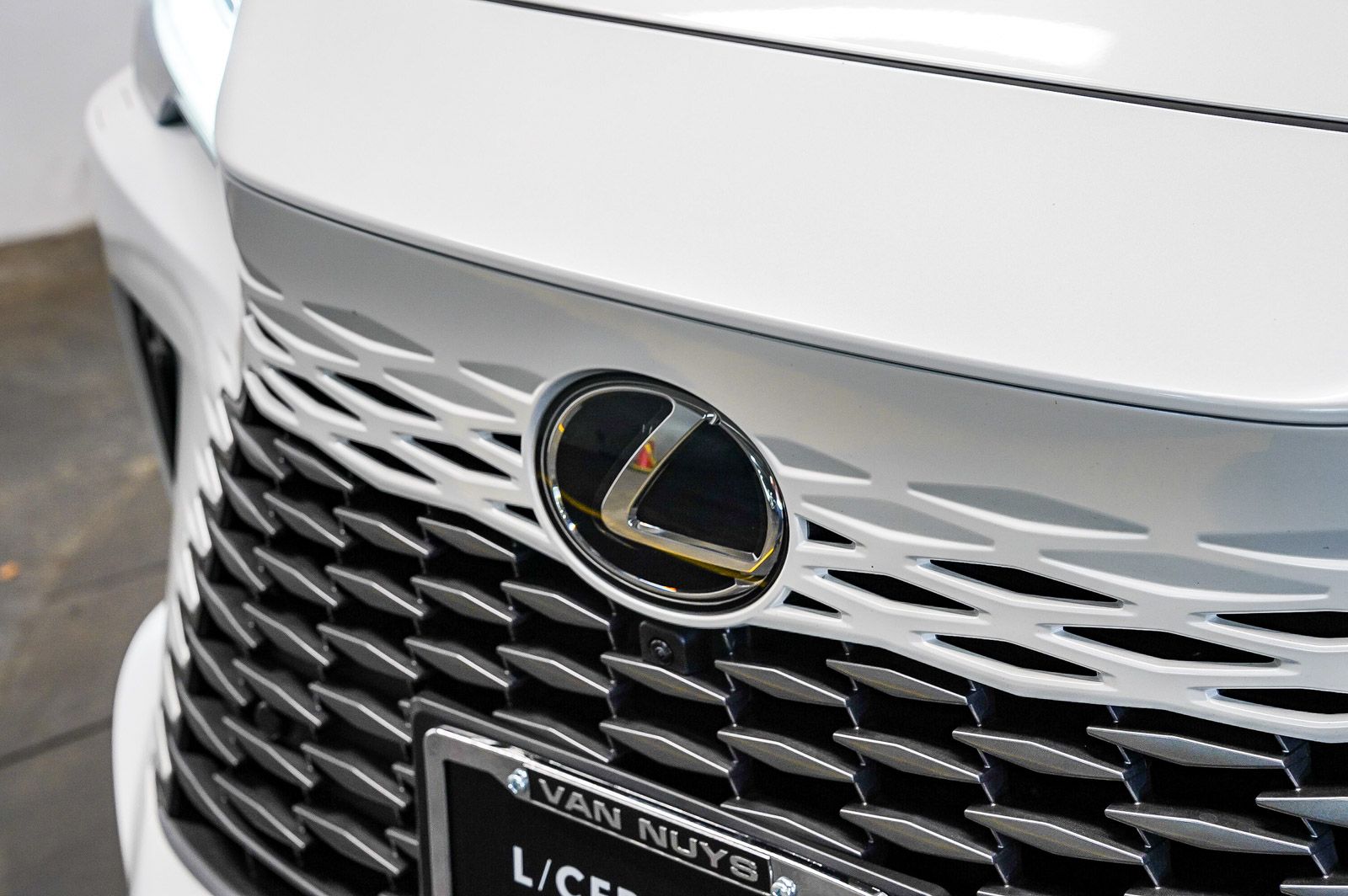 Thumbnail: 2025 Lexus RX - 8