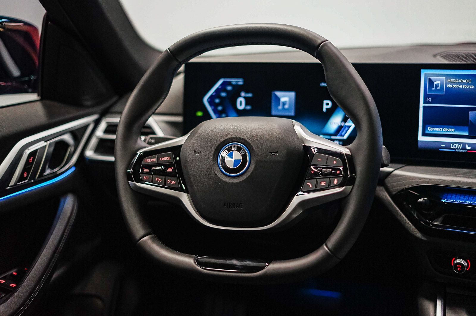 Thumbnail: 2025 BMW i4 - 16