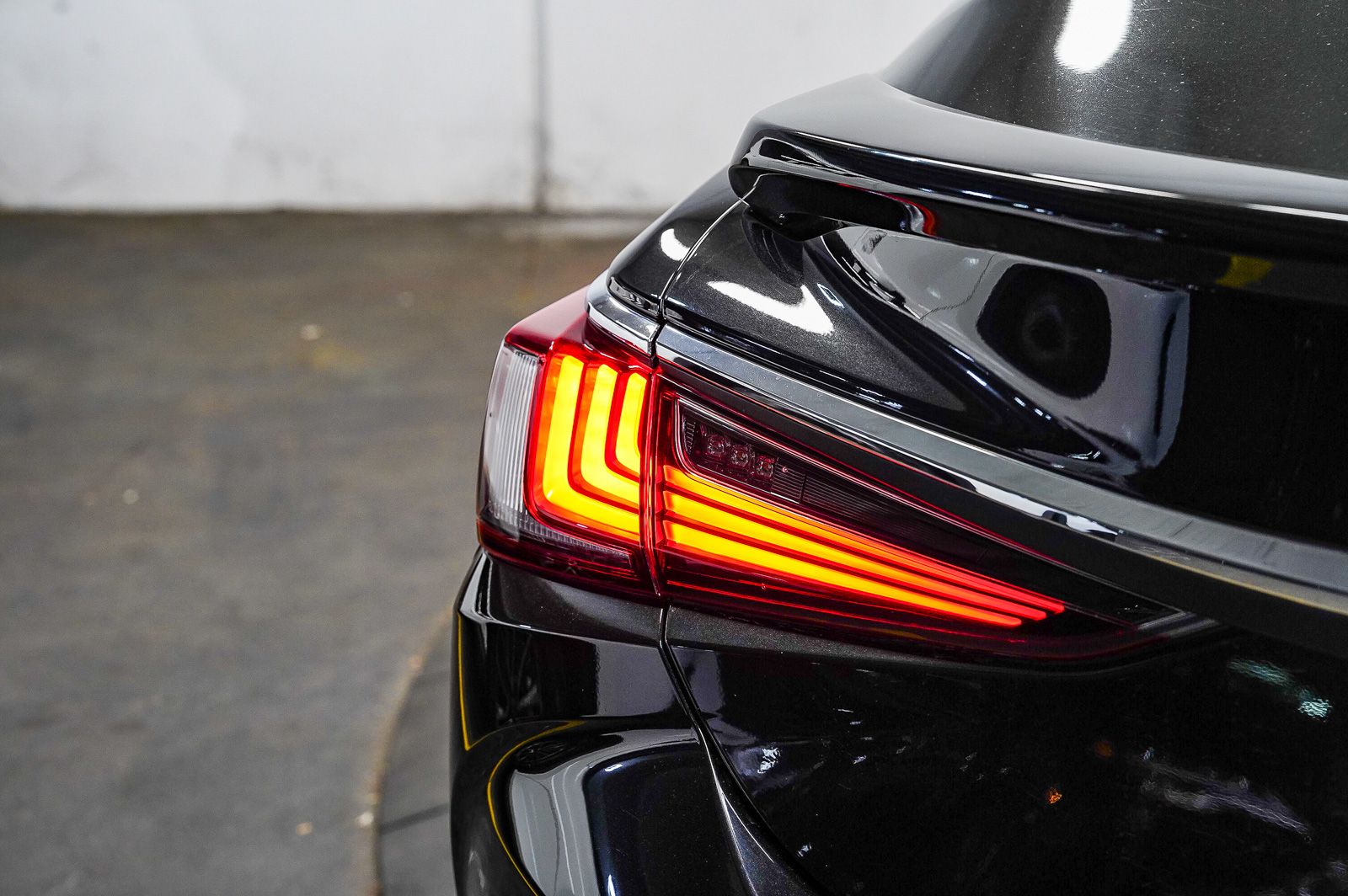 Thumbnail: 2023 Lexus ES - 11
