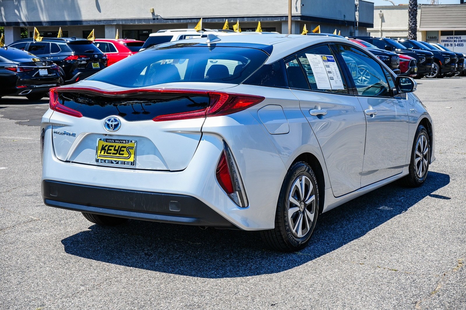 Thumbnail: 2017 Toyota Prius Prime - 4