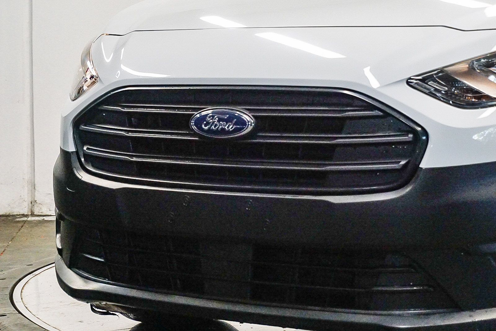 Thumbnail: 2022 Ford Transit Series - 8