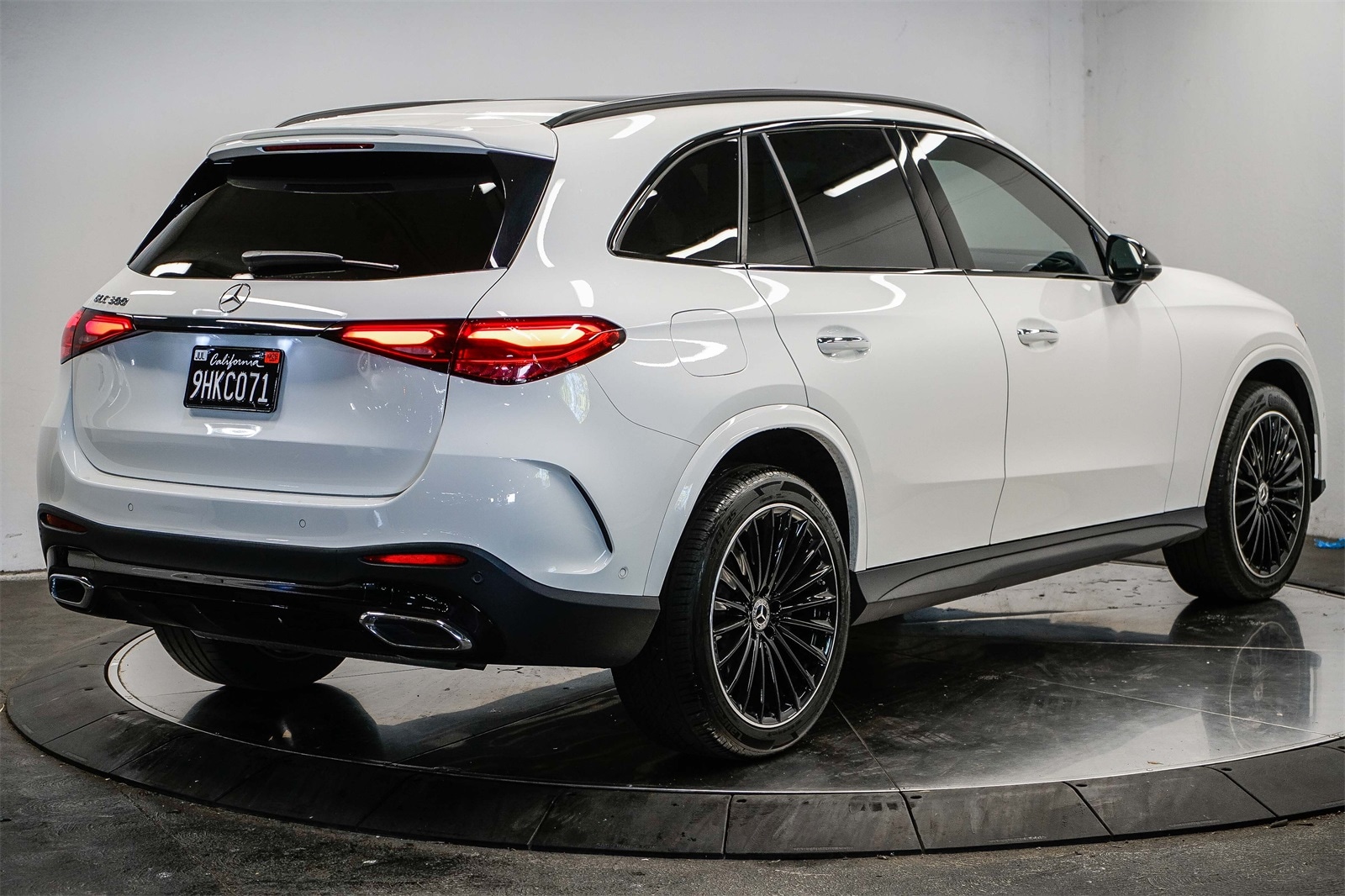 Thumbnail: 2023 Mercedes-Benz GLC - 4