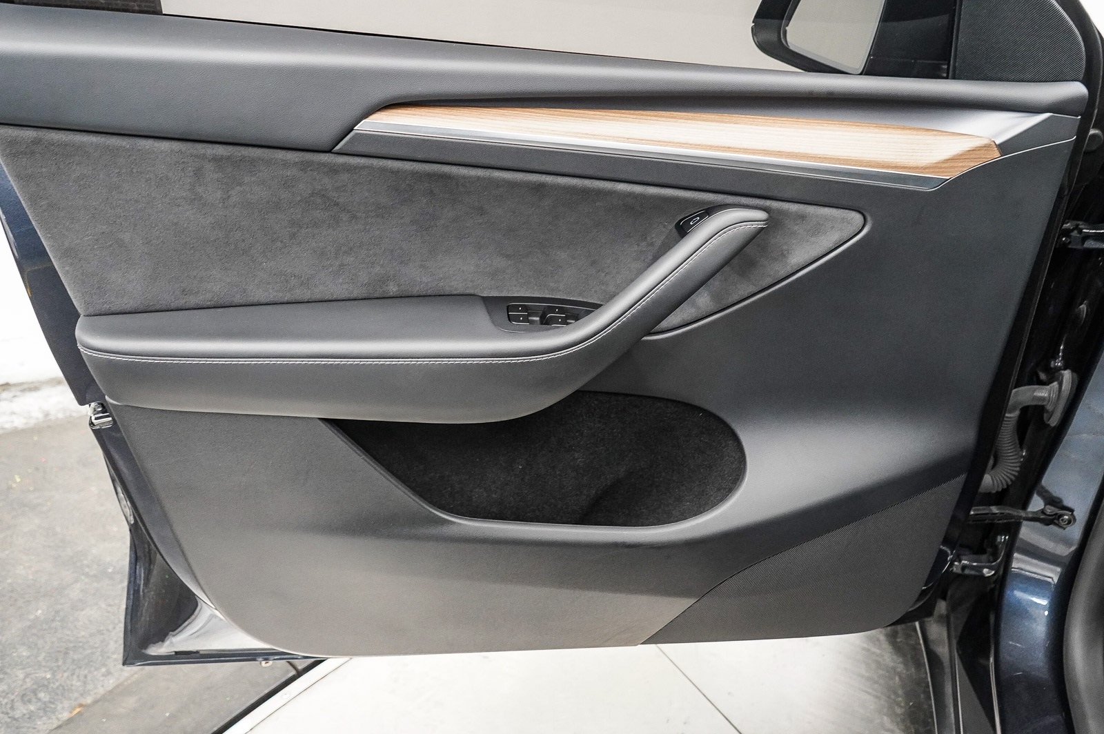 Thumbnail: 2025 Tesla Model Y - 20