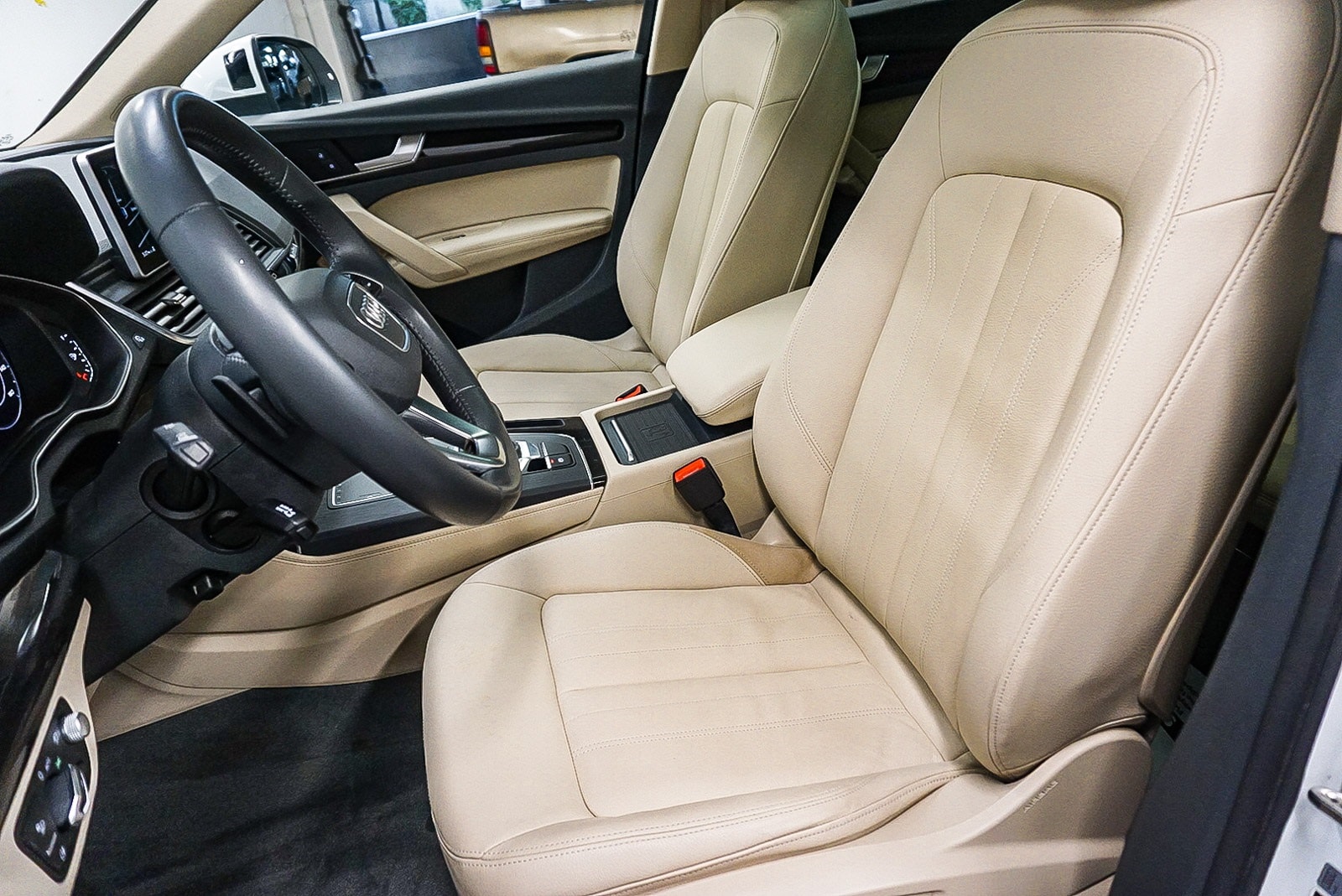 Thumbnail: 2020 Audi Q5 - 18