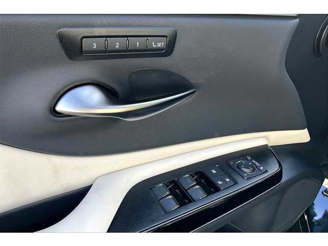 Thumbnail: 2025 Lexus ES - 15