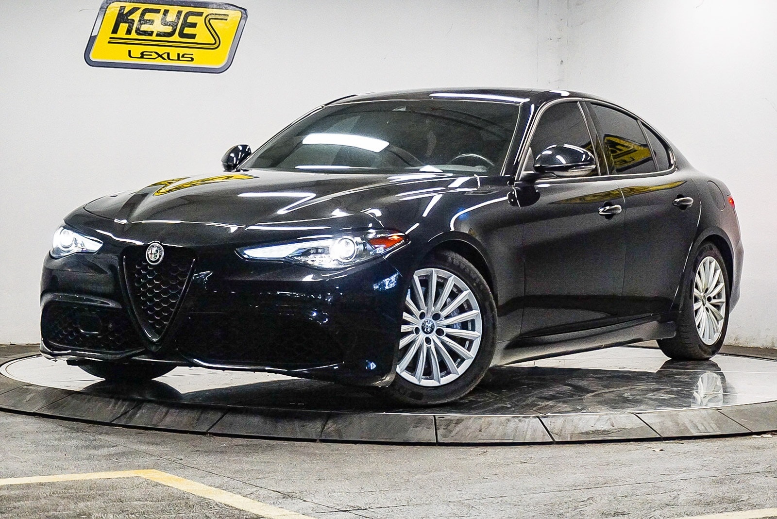 2022 Alfa Romeo Giulia  -
                  Van Nuys, CA