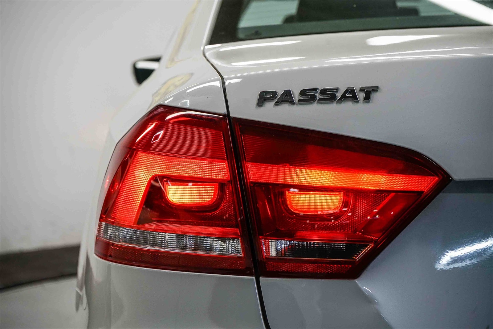 Thumbnail: 2015 Volkswagen Passat - 9
