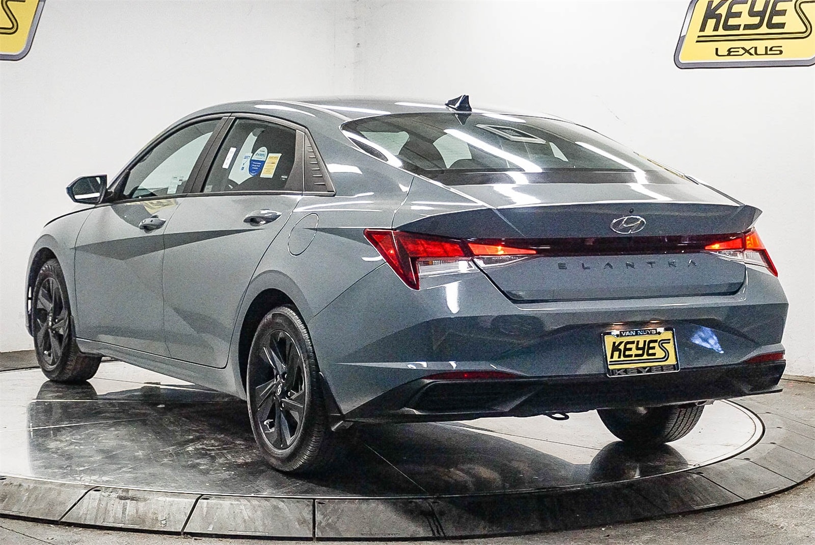 Thumbnail: 2023 Hyundai Elantra - 2