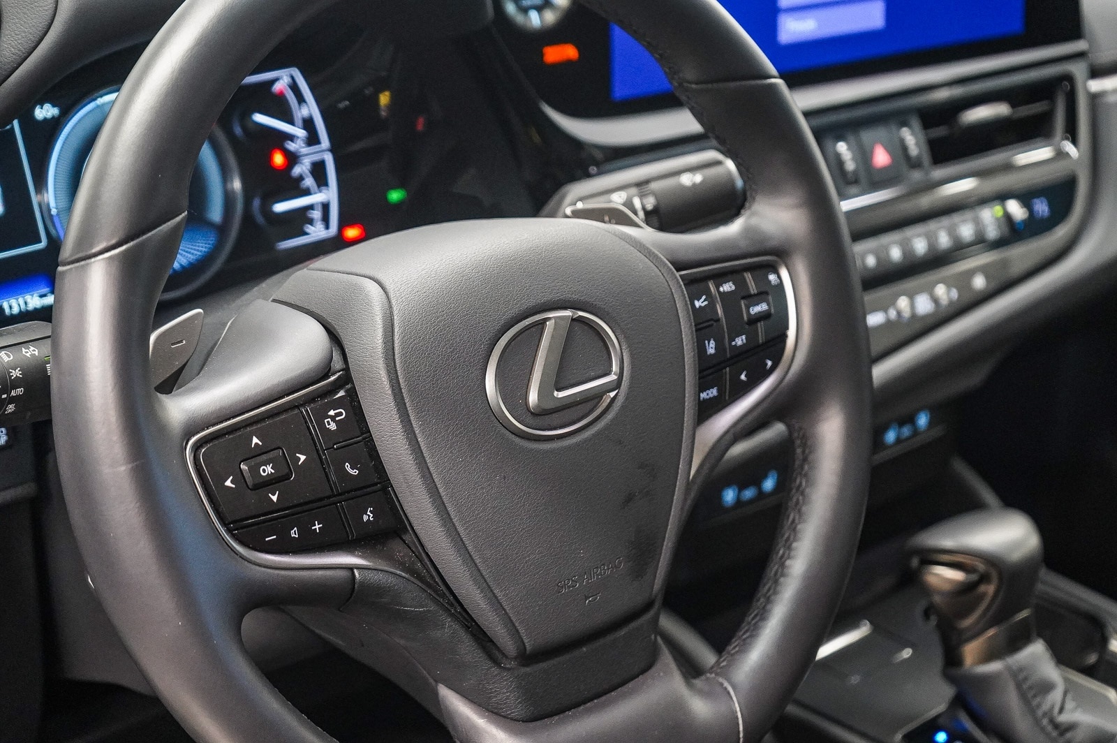 Thumbnail: 2025 Lexus ES - 21