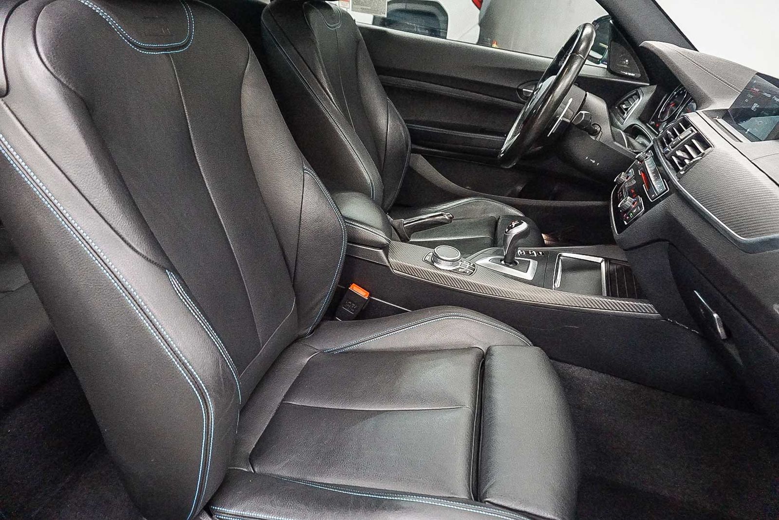 Thumbnail: 2018 BMW M2 - 16