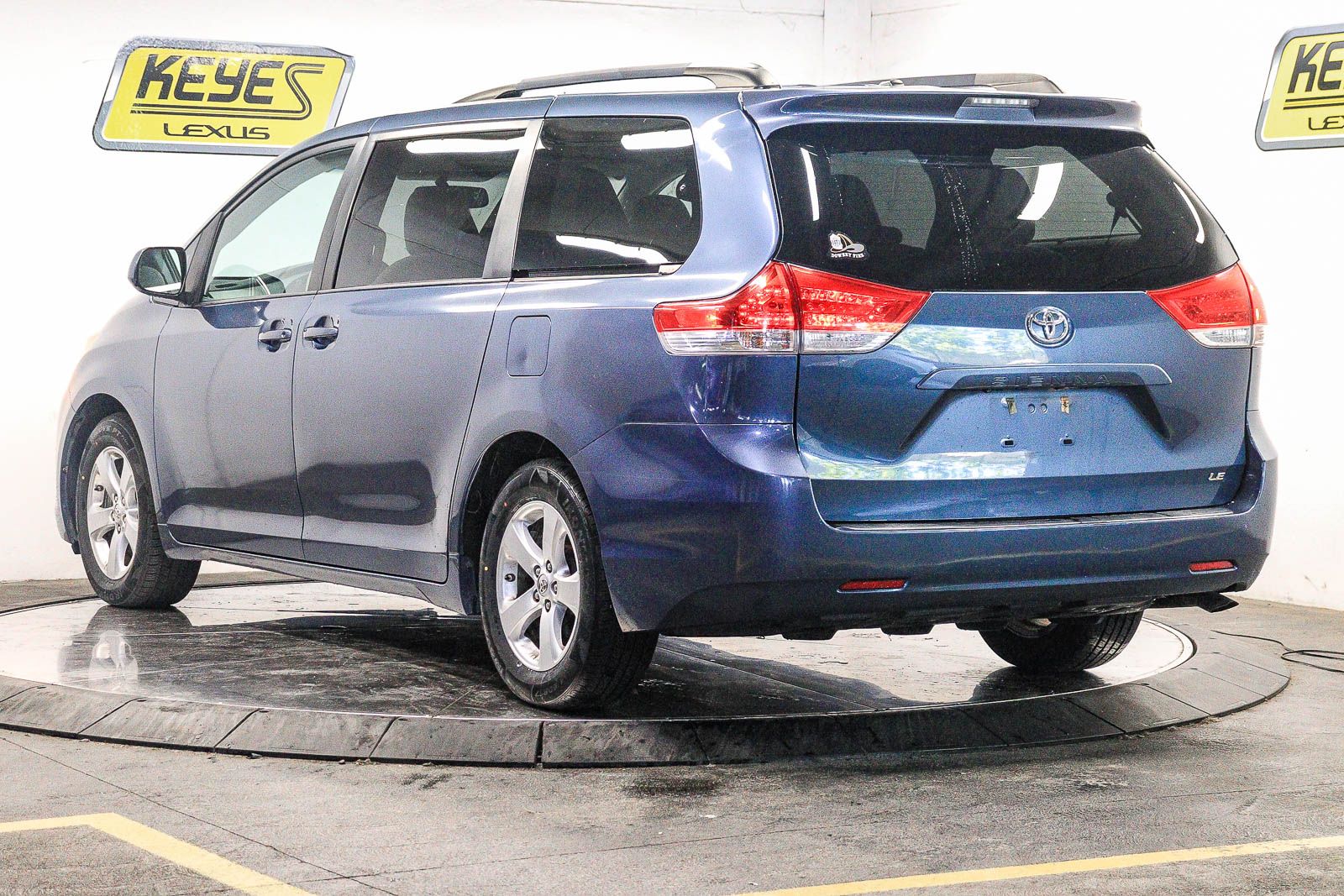 Thumbnail: 2014 Toyota Sienna - 2