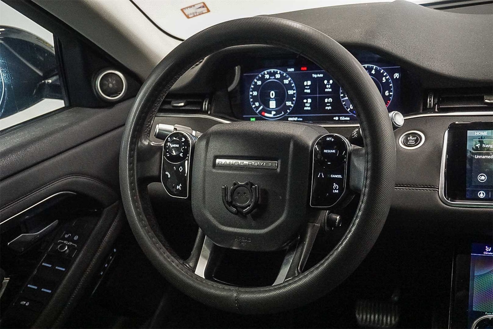 Thumbnail: 2020 Land Rover Range Rover Evoque - 17