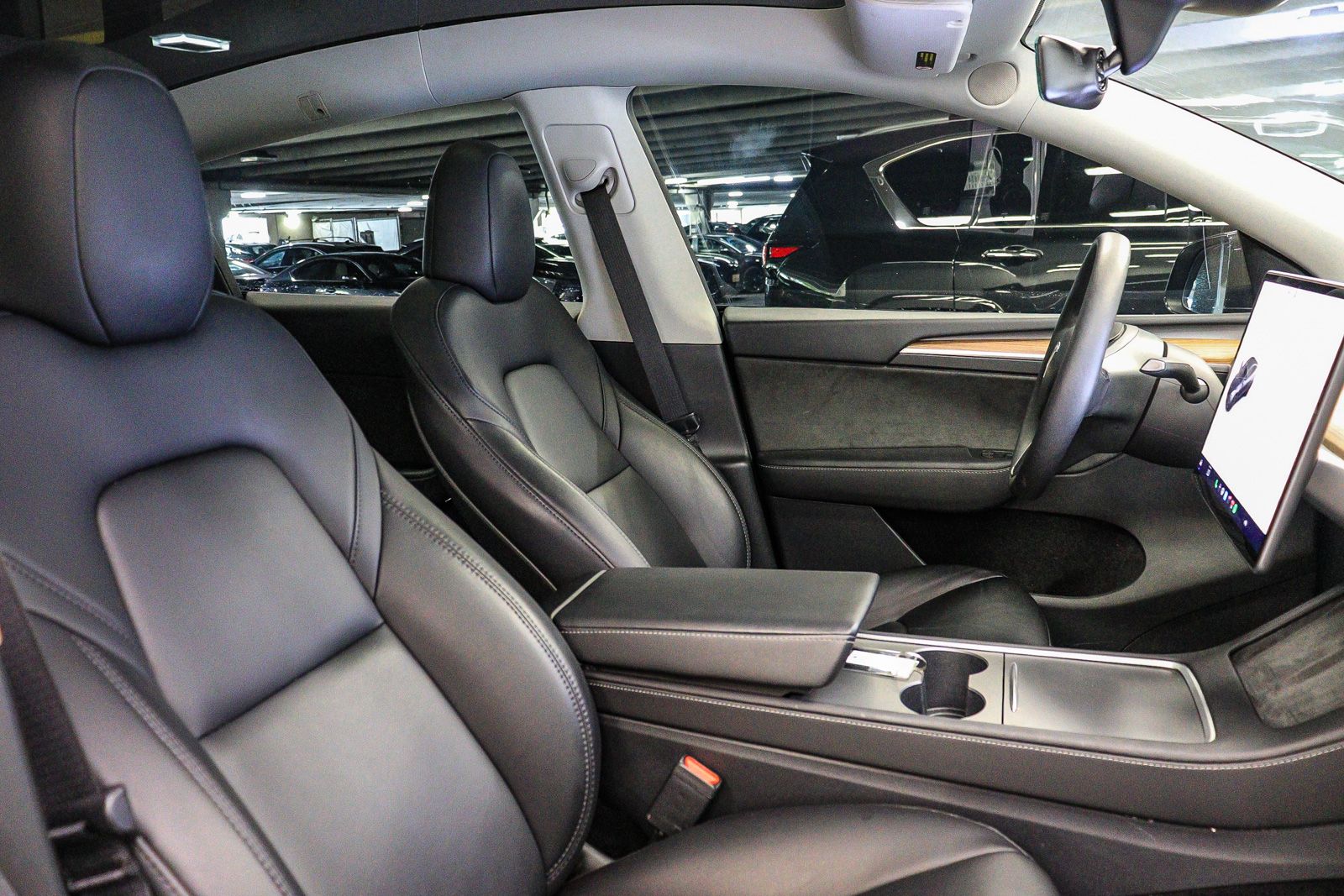 2024 Tesla Model Y Long Range - Photo 16