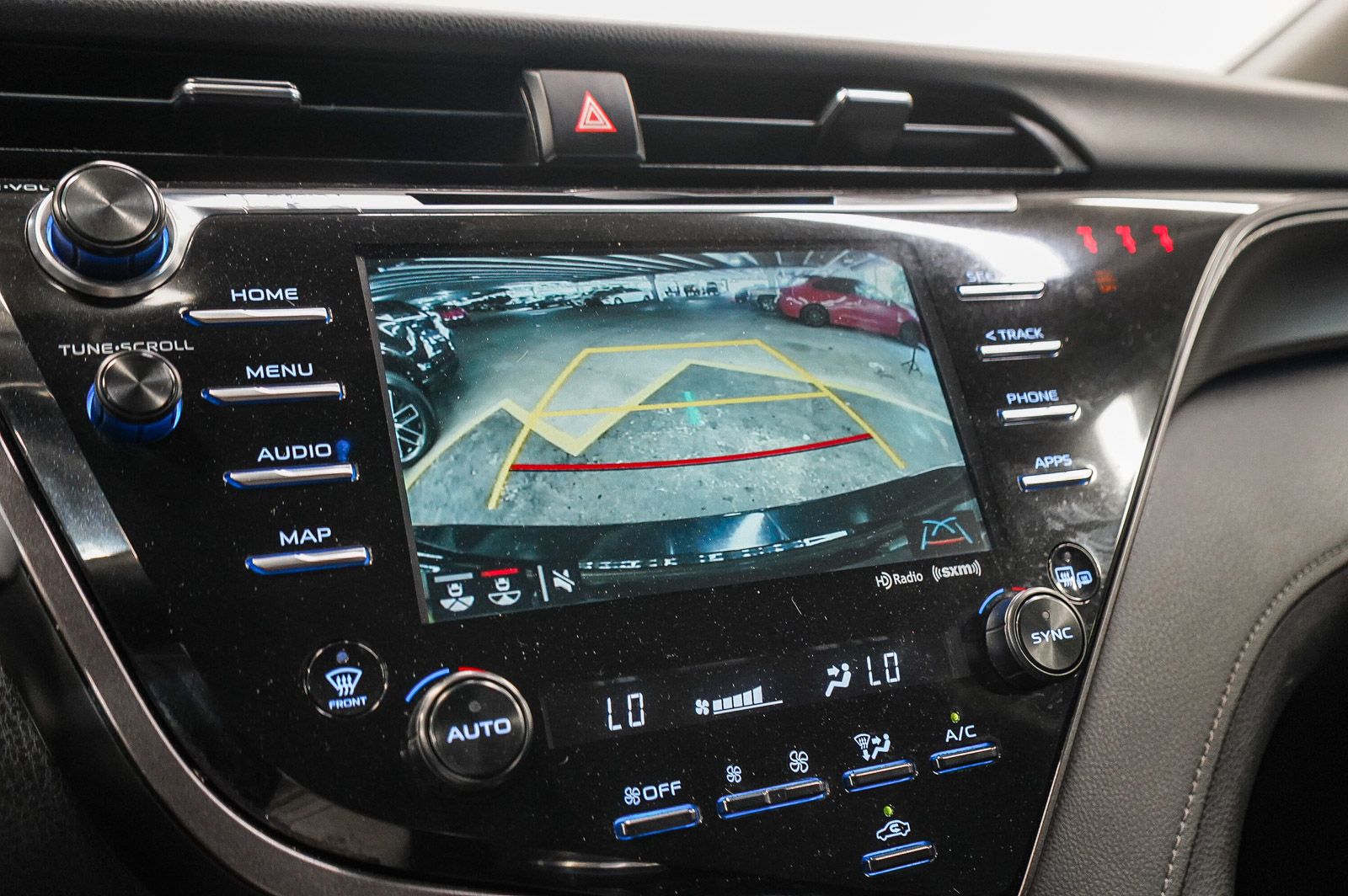 Thumbnail: 2019 Toyota Camry - 25