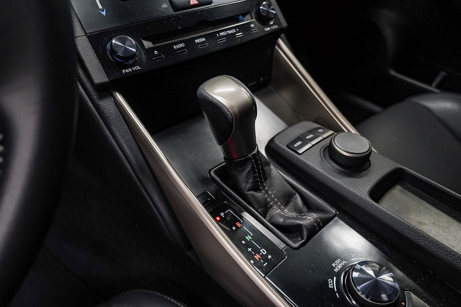 Thumbnail: 2014 Lexus IS - 19