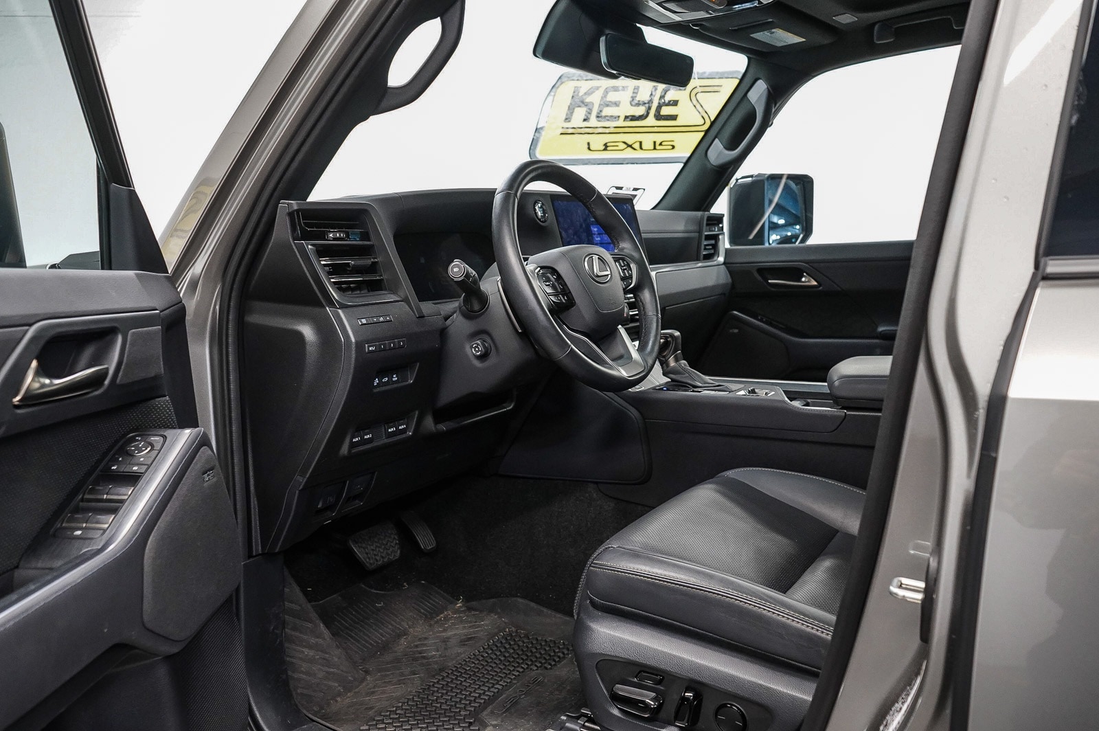 Thumbnail: 2025 Lexus GX - 18