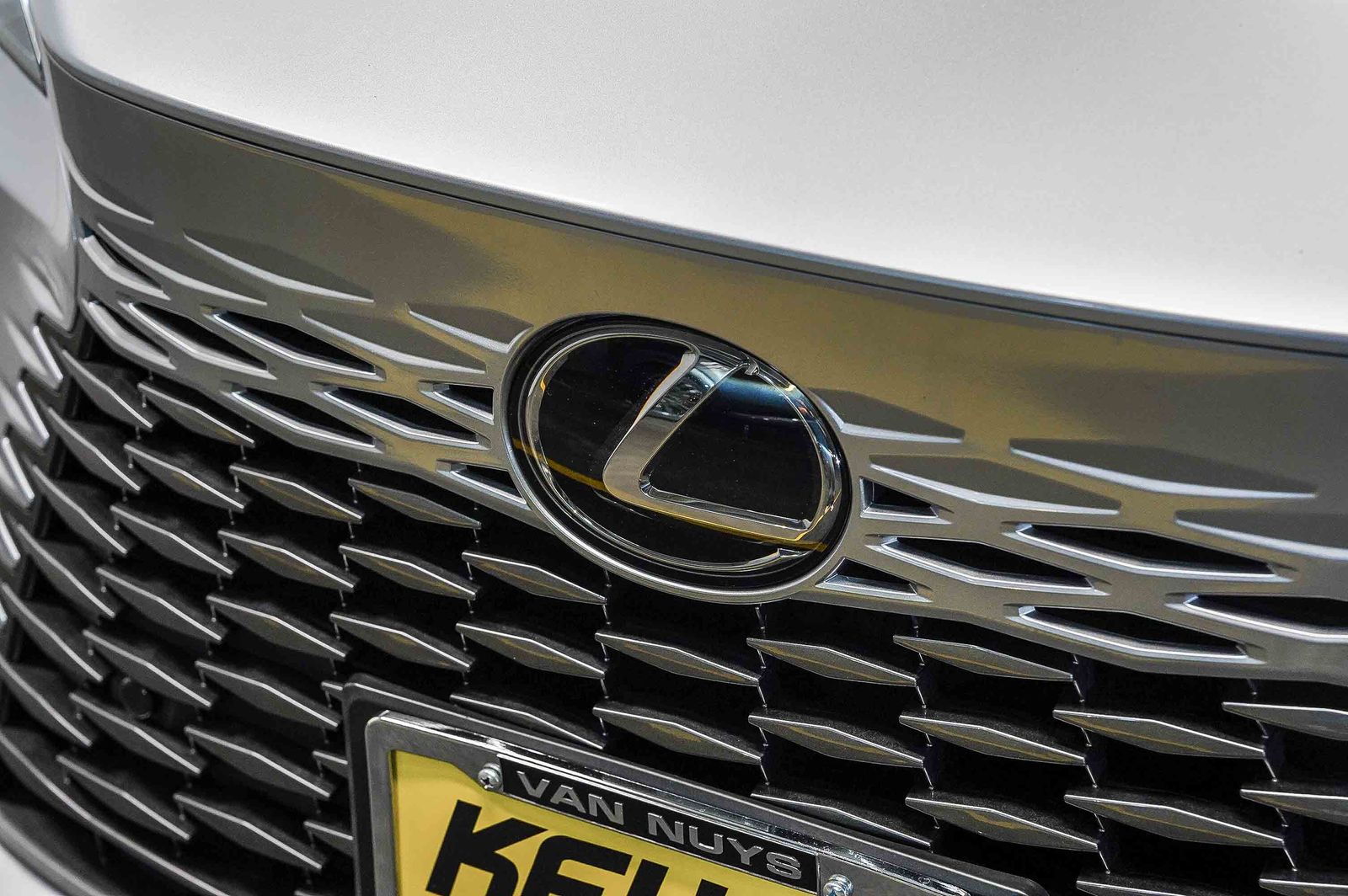 Thumbnail: 2024 Lexus ES - 7