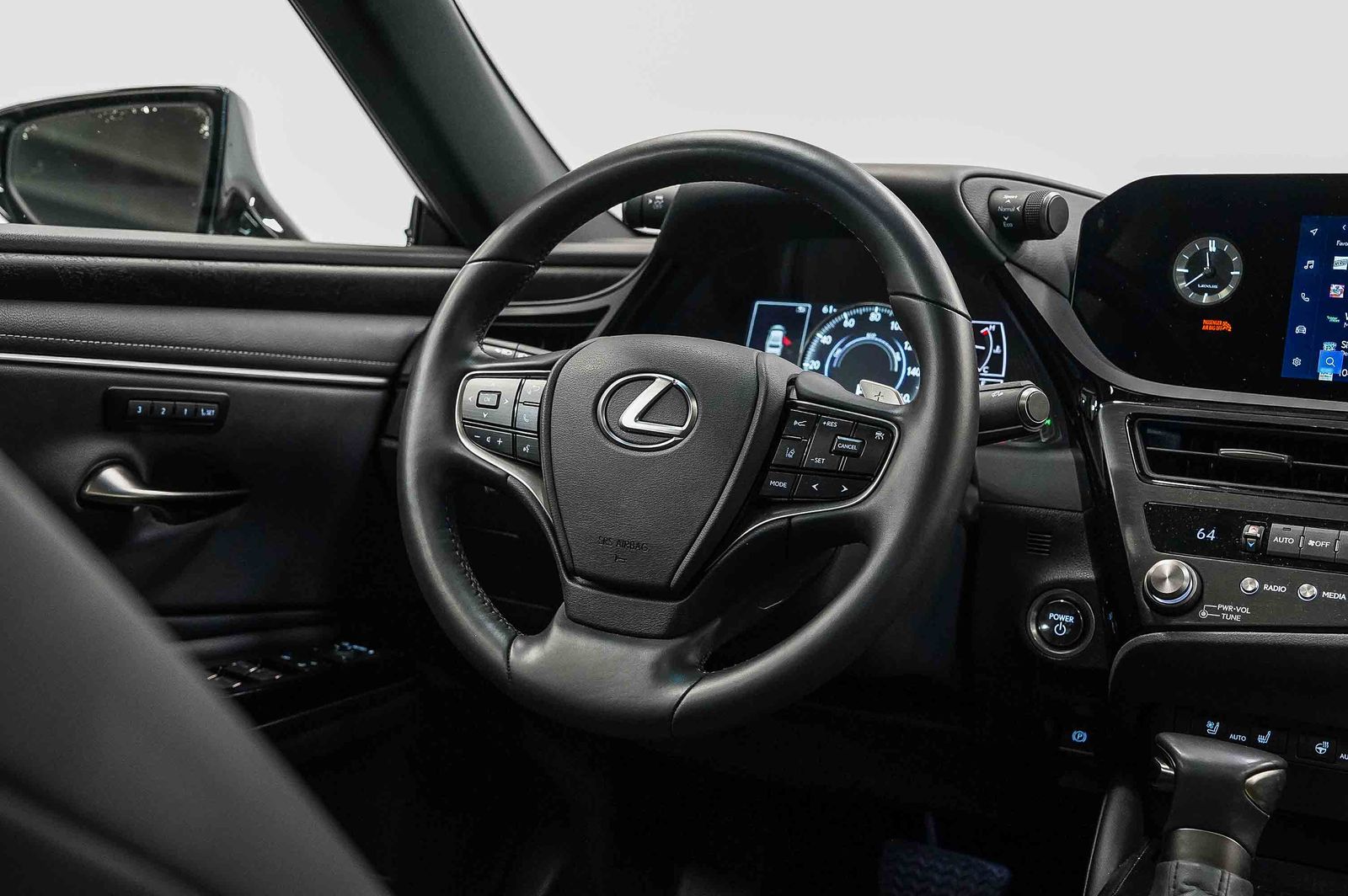 Thumbnail: 2025 Lexus ES - 15