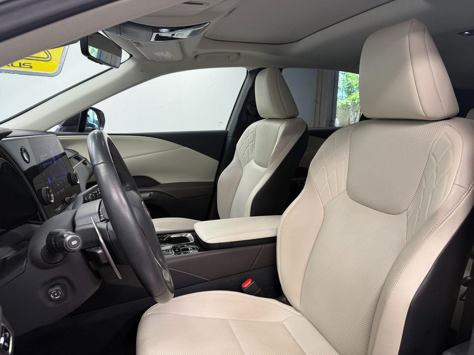 Thumbnail: 2024 Lexus RX - 18