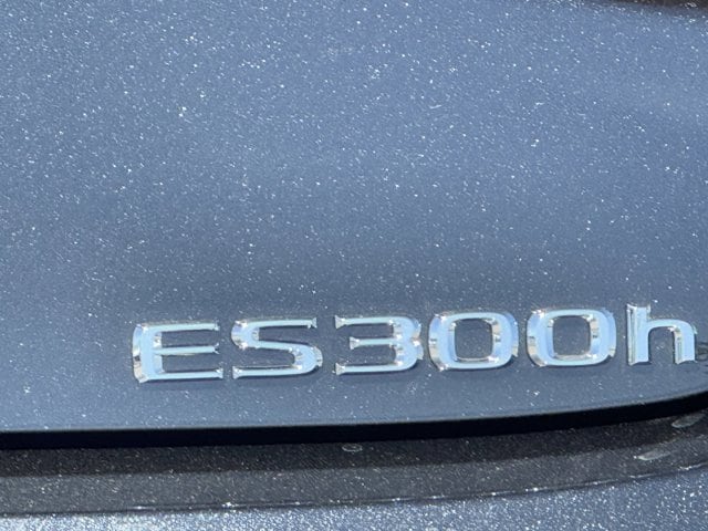 Thumbnail: 2025 Lexus ES - 13