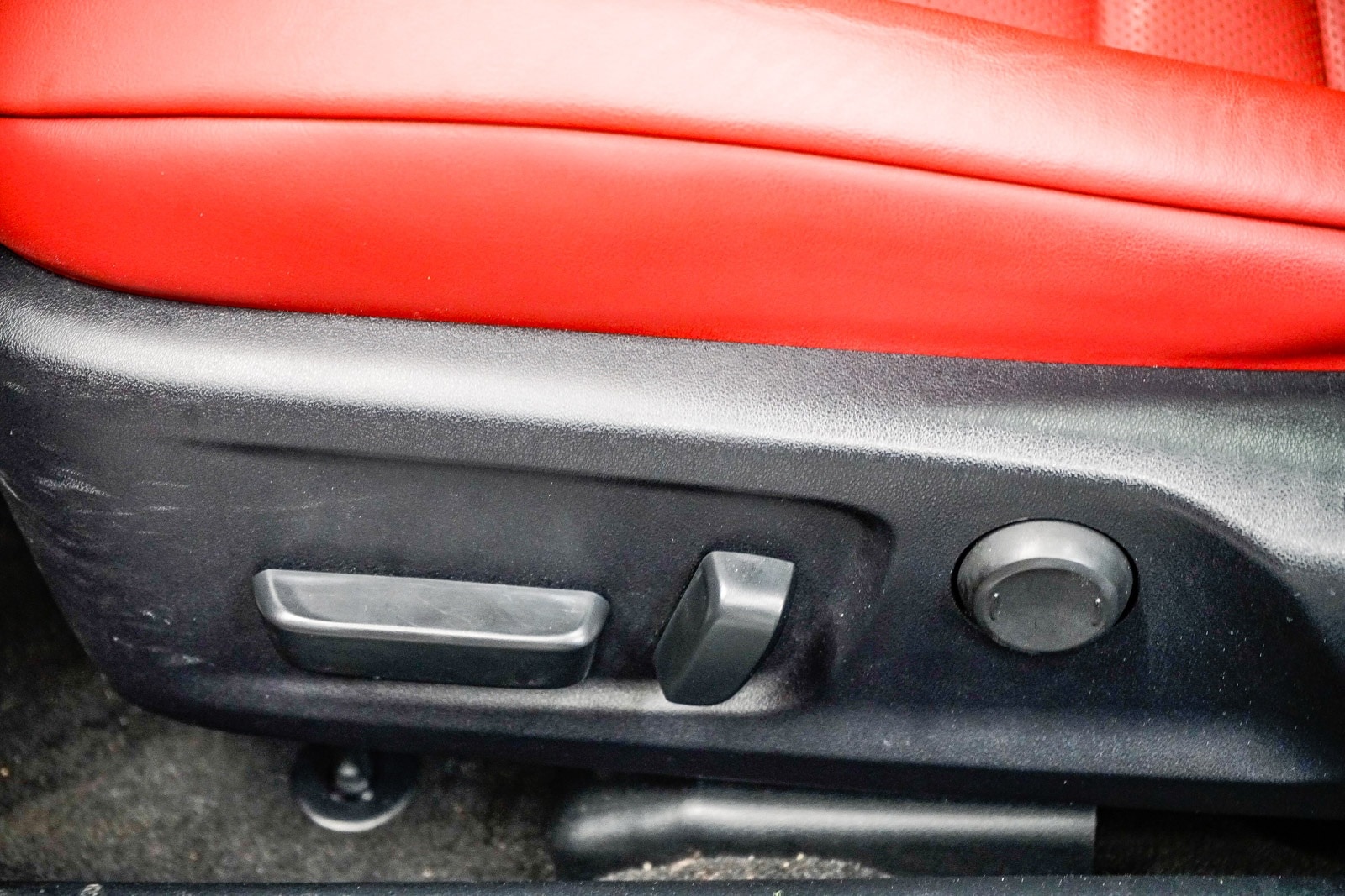 Thumbnail: 2023 Lexus IS - 20