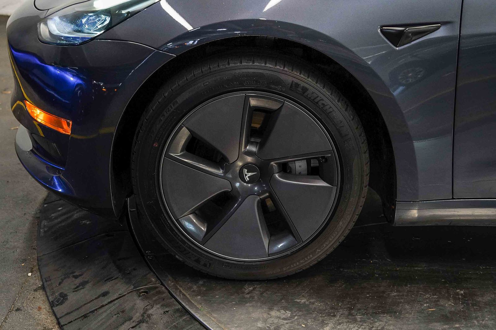 Thumbnail: 2023 Tesla Model 3 - 9