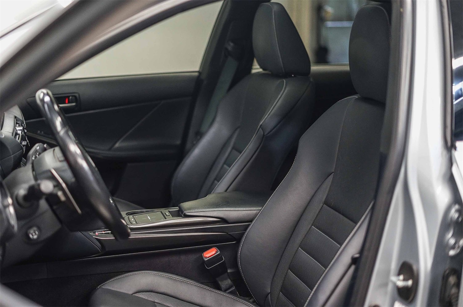 Thumbnail: 2023 Lexus IS - 16