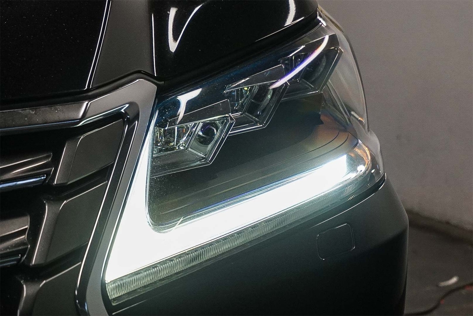 Thumbnail: 2021 Lexus LX - 7