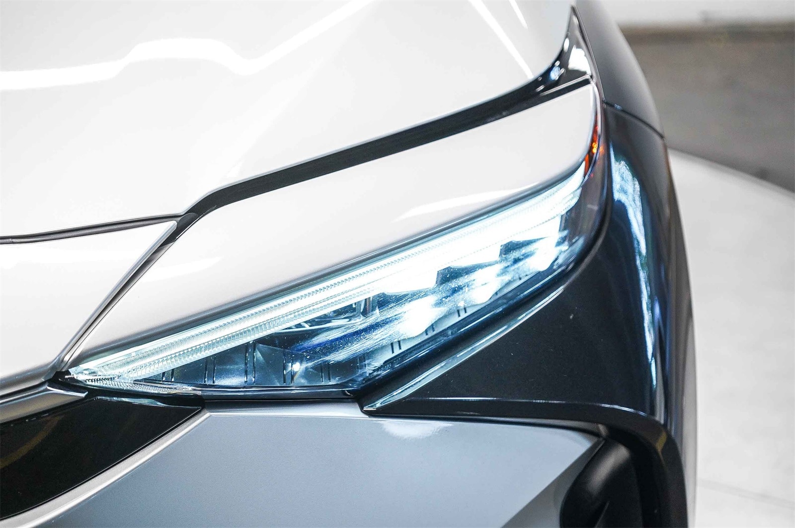 Thumbnail: 2024 Toyota bZ4X - 7