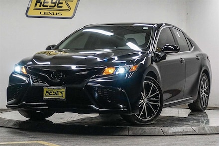 2023 Toyota Camry SE Sedan