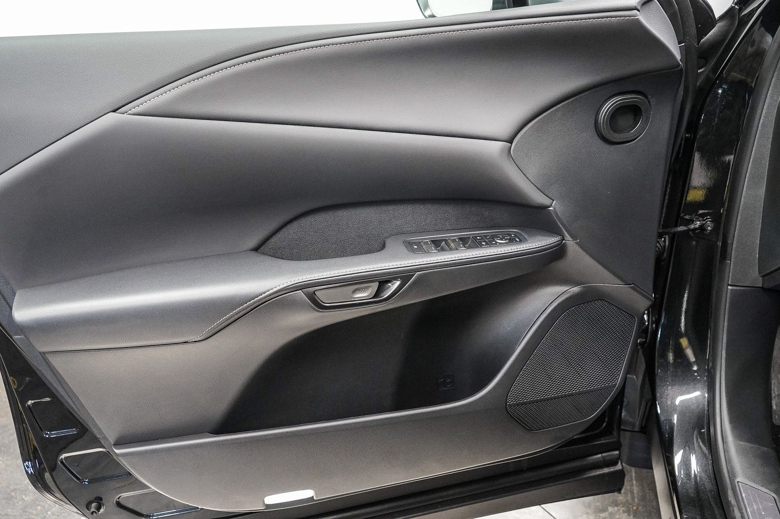 Thumbnail: 2025 Lexus RX - 22