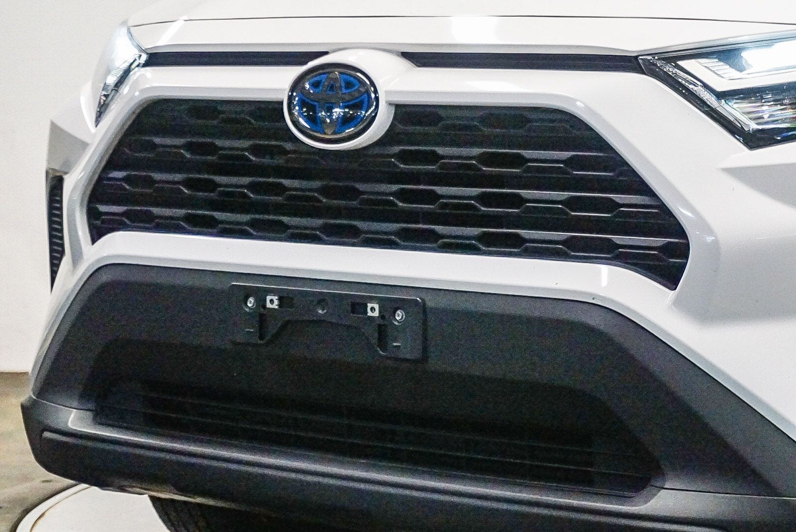 Thumbnail: 2024 Toyota RAV4 - 8