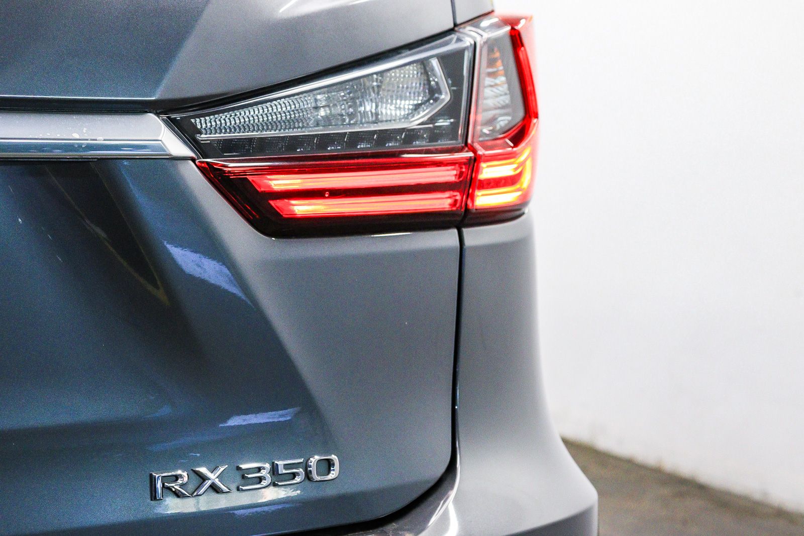 Thumbnail: 2020 Lexus RX - 10