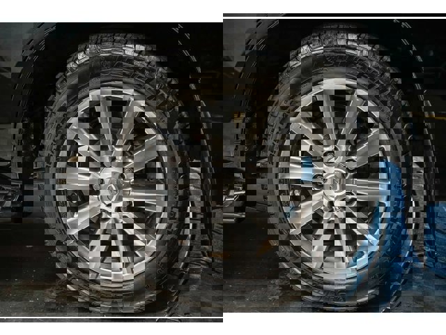 Thumbnail: 2011 Lexus LX - 10