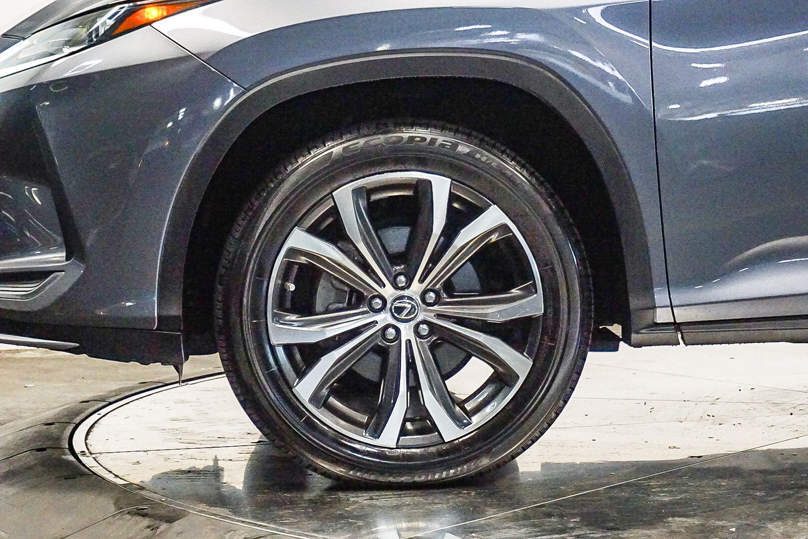 Thumbnail: 2020 Lexus RX - 9