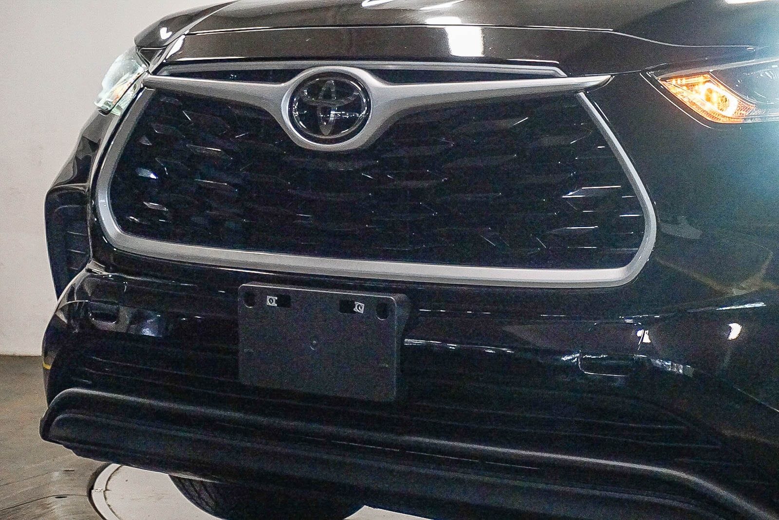 Thumbnail: 2021 Toyota Highlander - 8